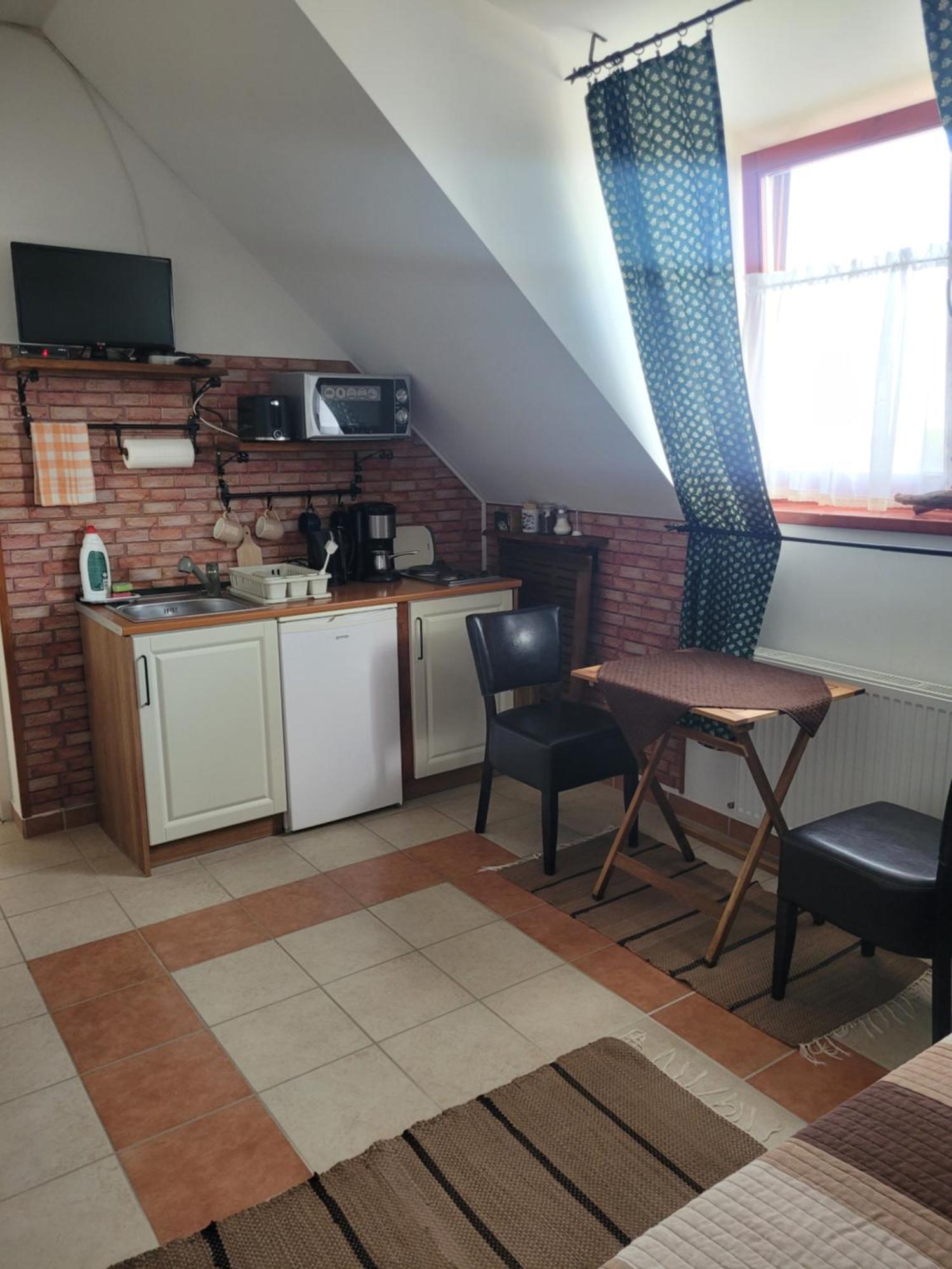 Tótvár lovas szálláshely Kovagotottos Exterior foto